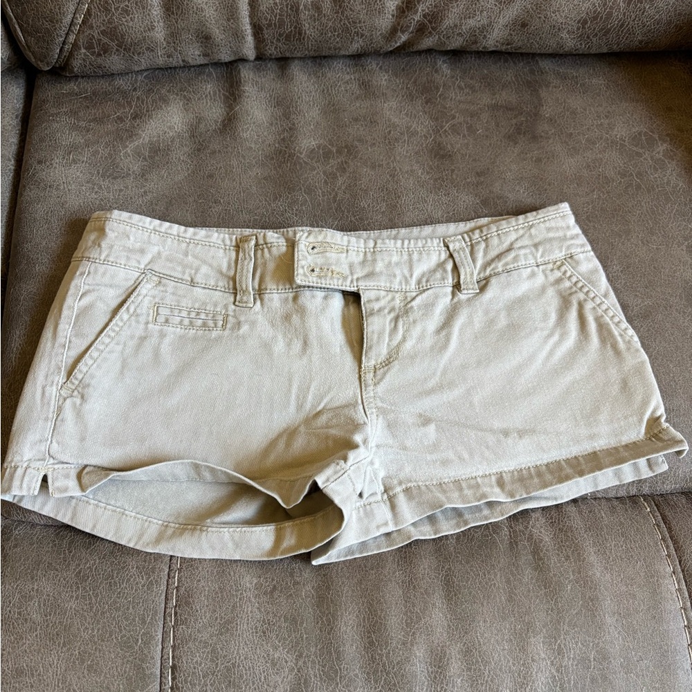 American Eagle Outfitters Cream Cargo Shorts